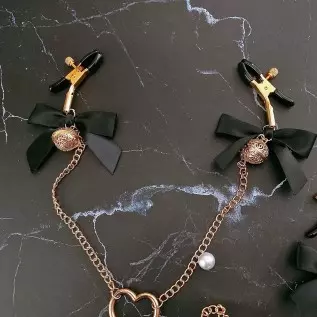 Three Heads Nipple Clamps with Chain, Bow-knot Nipple Clips Nipple Jewelry Non Piercing, Nipple Toys for Womens Pleasure Three Heads Nipple Clamps with Chain, Bow-knot Nipple Clips Nipple Jewelry Non Piercing, Nipple Toys for Womens Pleasure