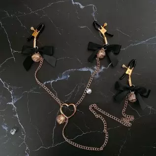 Three Heads Nipple Clamps with Chain, Bow-knot Nipple Clips Nipple Jewelry Non Piercing, Nipple Toys for Womens Pleasure Three Heads Nipple Clamps with Chain, Bow-knot Nipple Clips Nipple Jewelry Non Piercing, Nipple Toys for Womens Pleasure