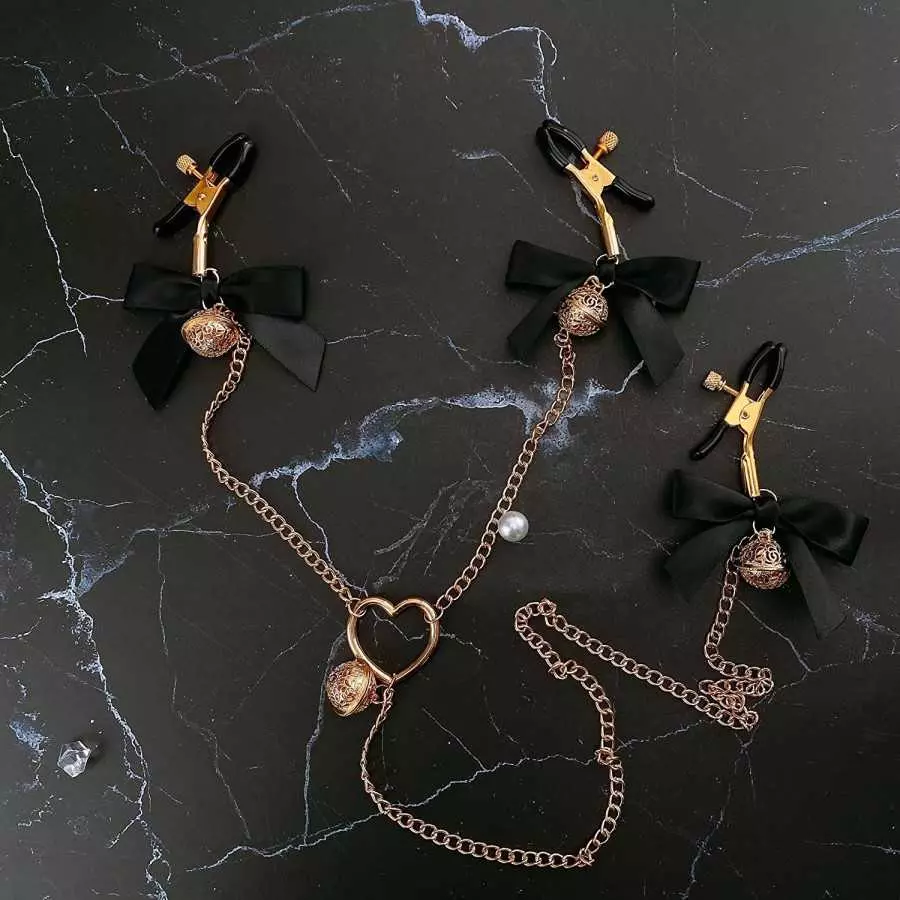 Three Heads Nipple Clamps with Chain, Bow-knot Nipple Clips Nipple Jewelry Non Piercing, Nipple Toys for Womens Pleasure