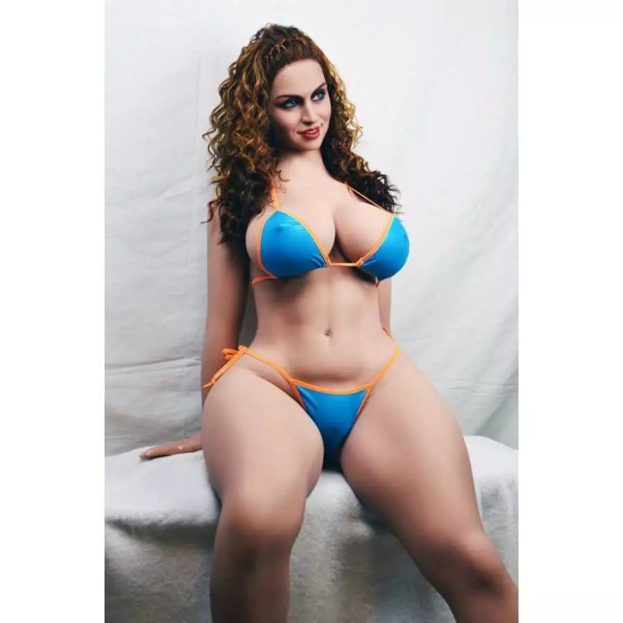 Kristine 163cm Enticing Milf Model (5ft4)