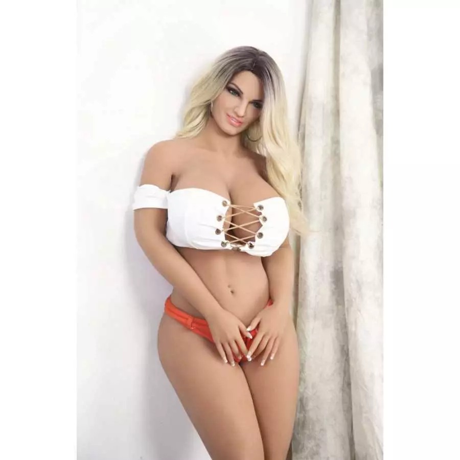 Annabelle 162cm Plump Stepmother (5ft4)