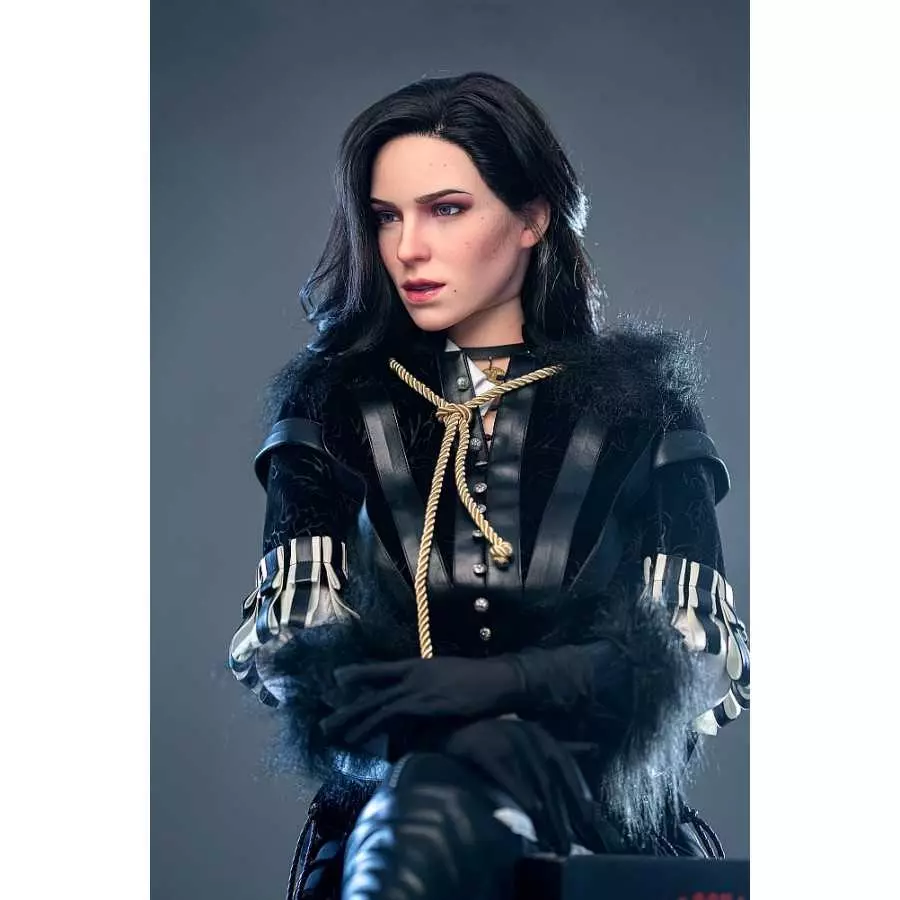Yennefer 168cm A Cup Fair GameLady (5ft6)