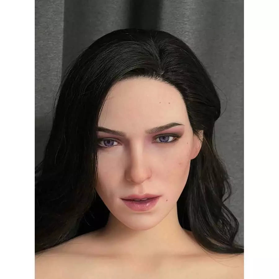 Yennefer 168cm A Cup Fair GameLady (5ft6)
