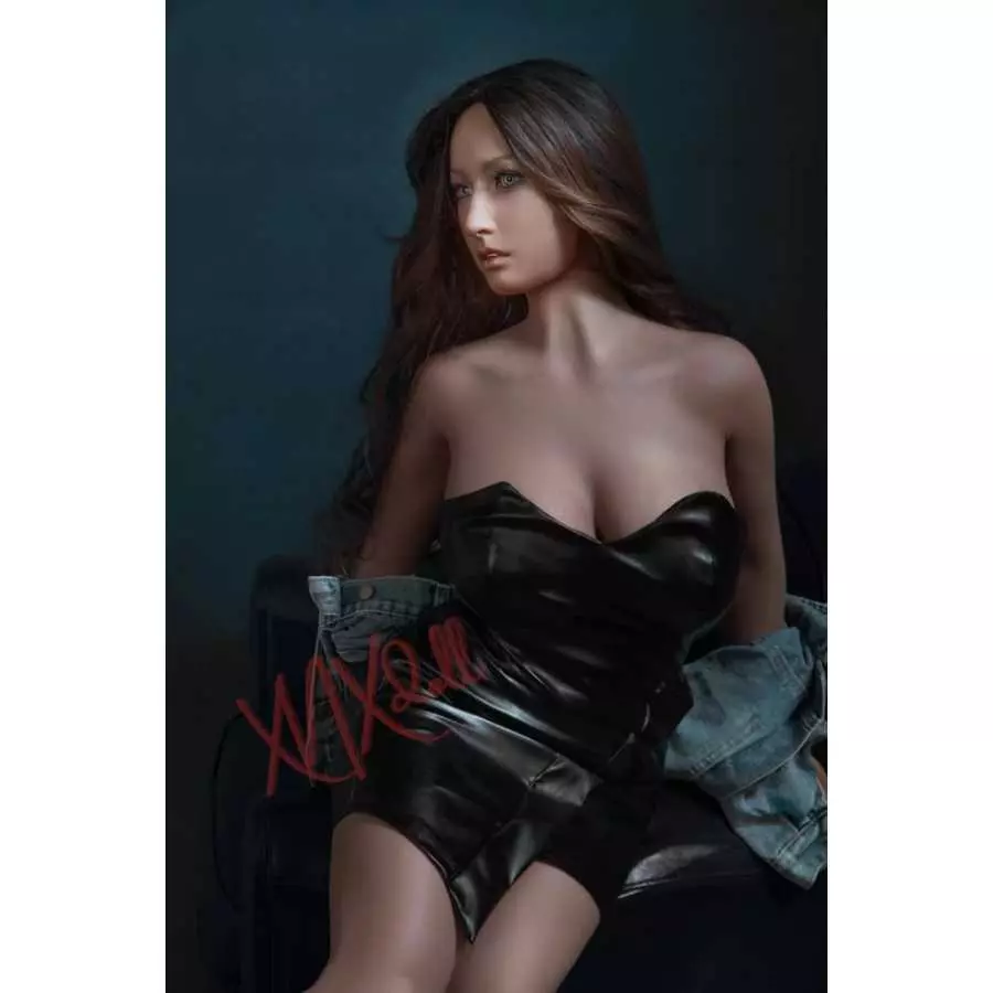 X12 Taylor 164cm XNX Doll (5ft5)