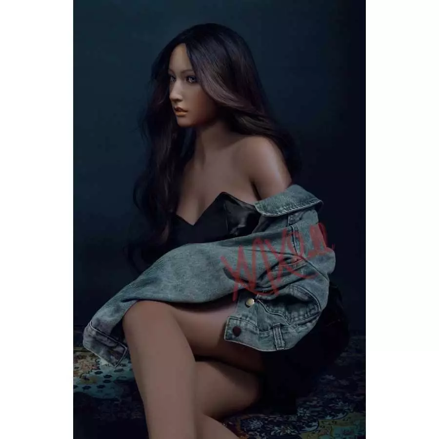 X12 Taylor 164cm XNX Doll (5ft5)
