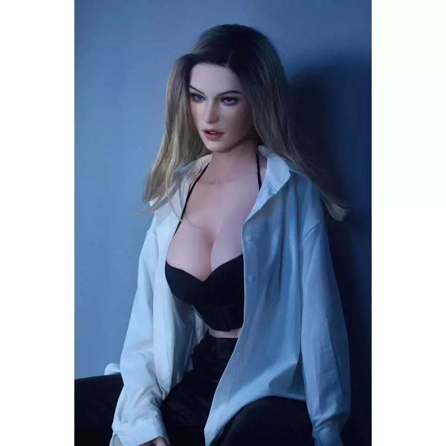 Tyler Grande 165cm ElsaBabe L Breasts (5ft5)