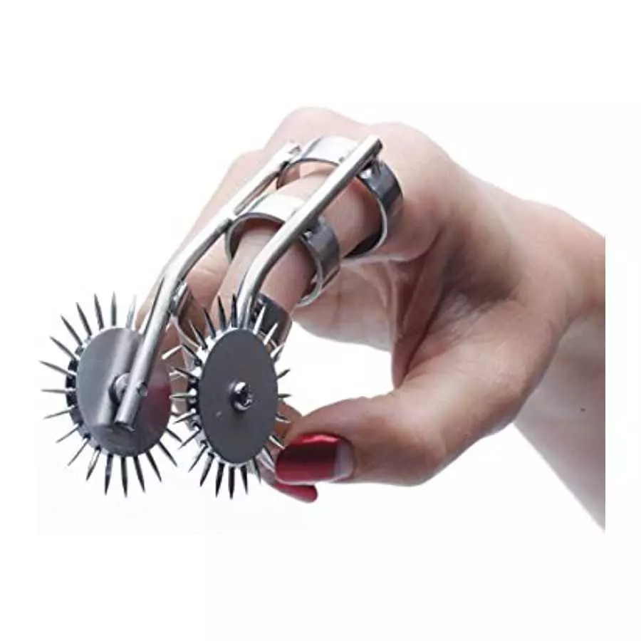Master Series Spikes Double Finger Pinwheel (AE973)