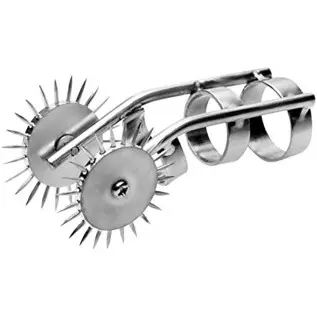 Master Series Spikes Double Finger Pinwheel (AE973)