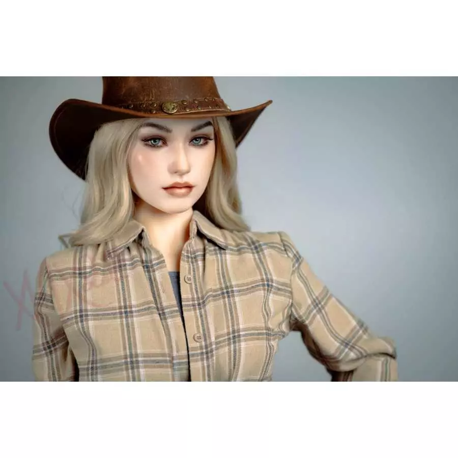 Gemma 160cm X160 X5 XNX (5ft3)