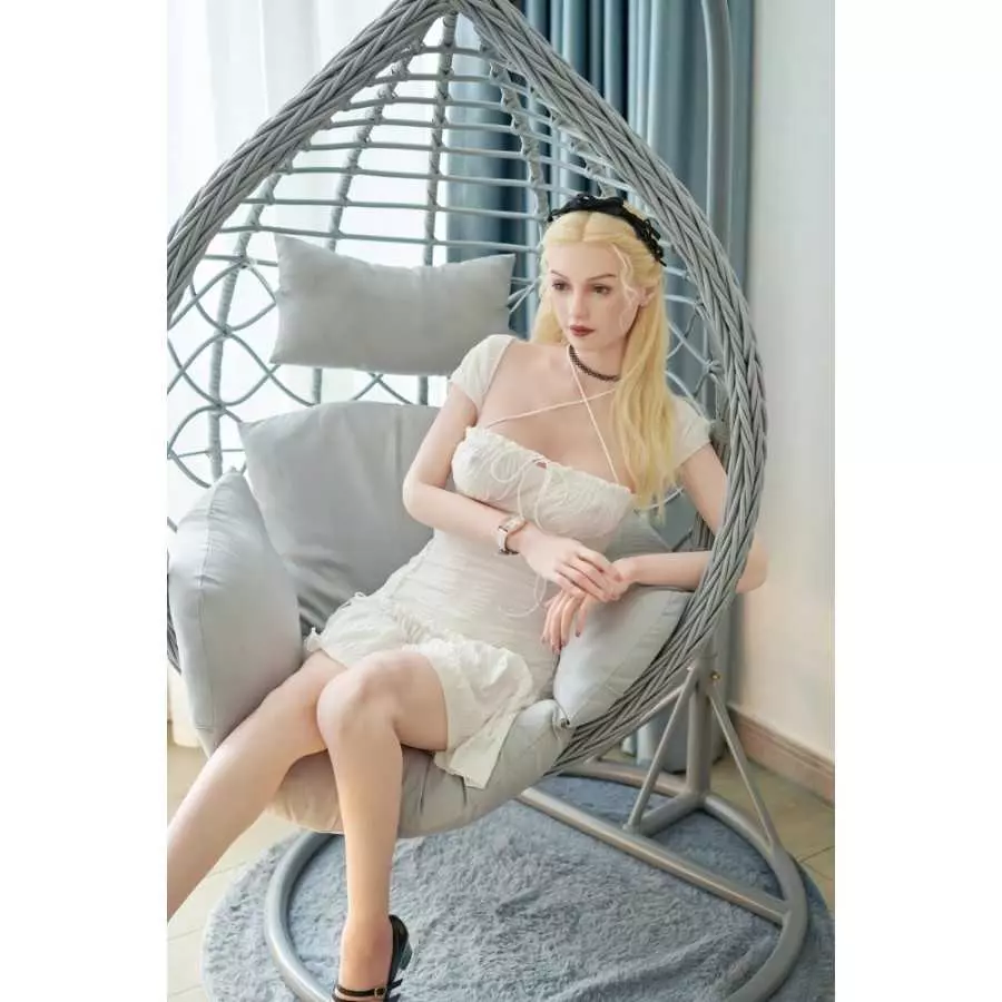 Noémie 170cm C Cup Fair Skin GE76 Zelex (5ft7)