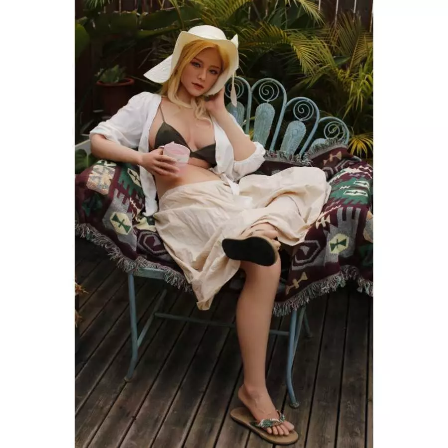 Kelly 156cm G Cup Starpery (5ft1)