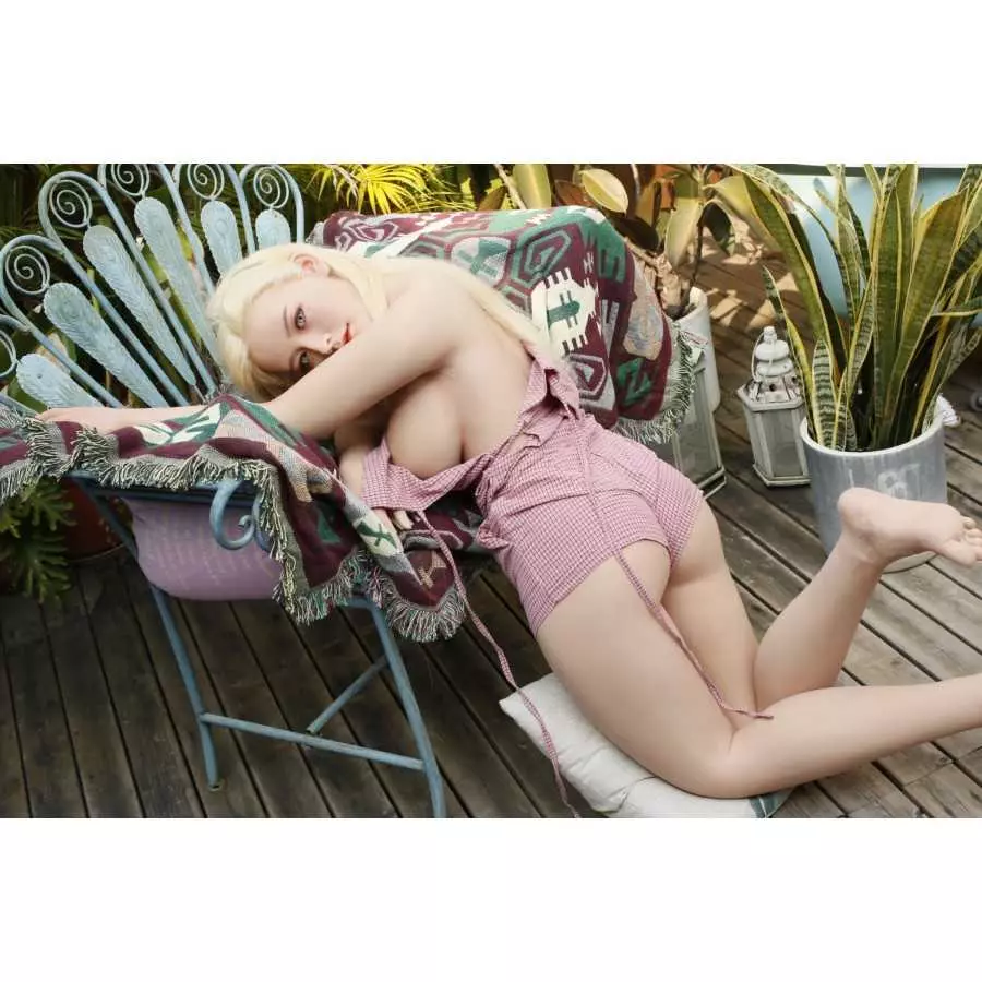 Kelly 156cm G Cup Starpery (5ft1)