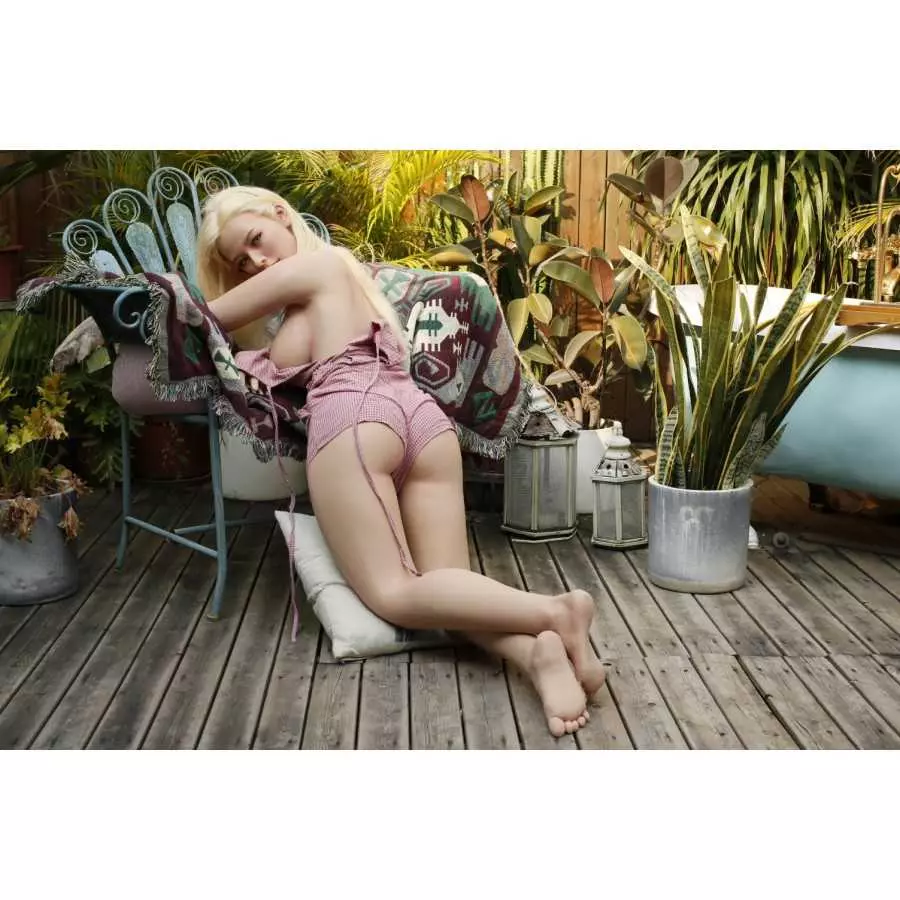 Kelly 156cm G Cup Starpery (5ft1)