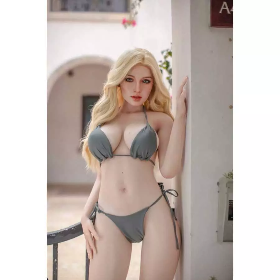 Rozanne 172cm F Cup Starpery (5ft8)