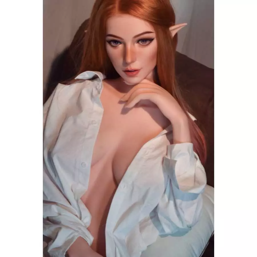 Molly Red Wolf 165cm ElsaBabe L Breasts (5ft5)