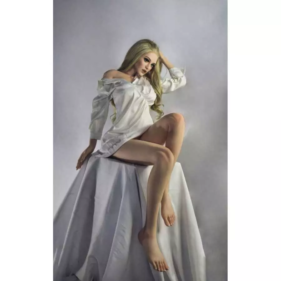 Olivia Smith 165cm ElsaBabe L Breasts (5ft5)