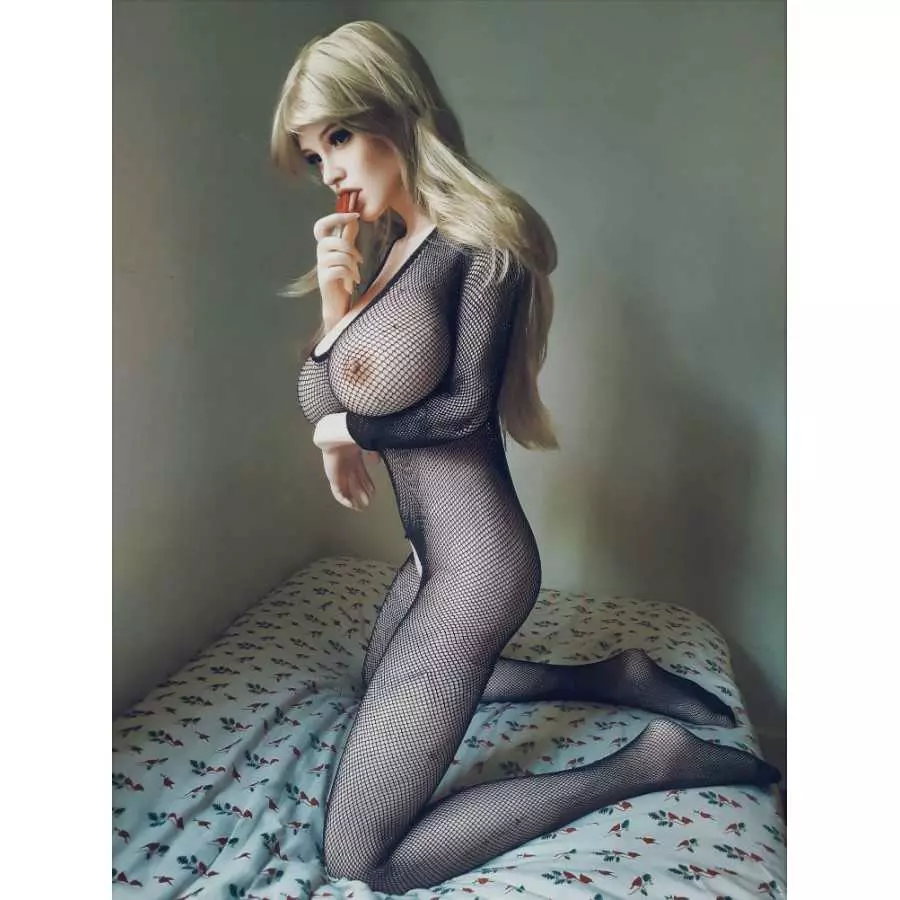 Olivia Smith 165cm ElsaBabe L Breasts (5ft5)