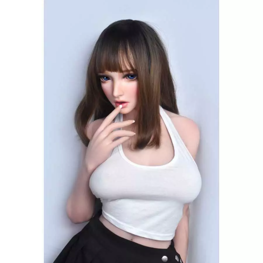 Kurai Sakura 150cm ElsaBabe L Breasts (4ft11)