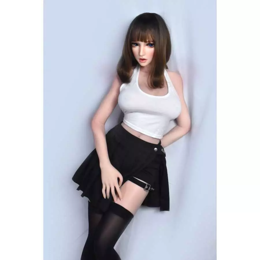 Kurai Sakura 150cm ElsaBabe L Breasts (4ft11)