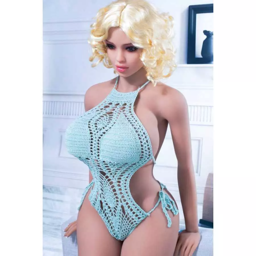 Jeena 161cm Curvy Mademoiselle (5ft3)