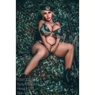 Klara 150cm Tomb Raider (4ft11)