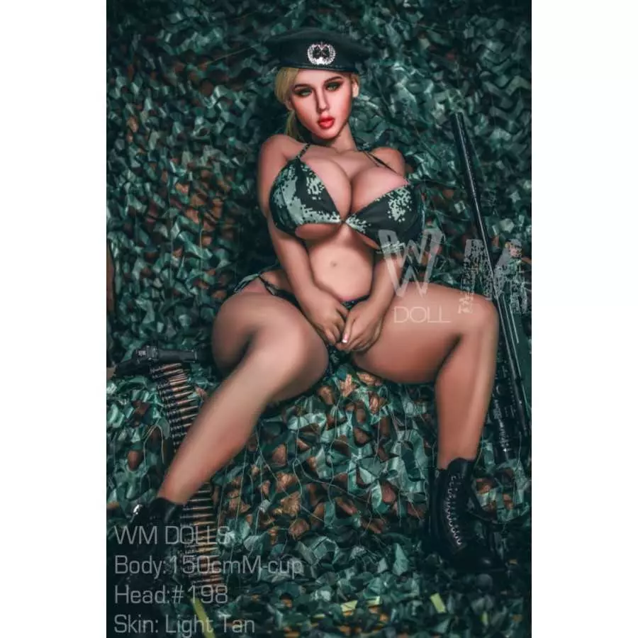 Klara 150cm Tomb Raider (4ft11)