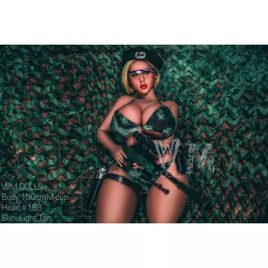 Klara 150cm Tomb Raider (4ft11)