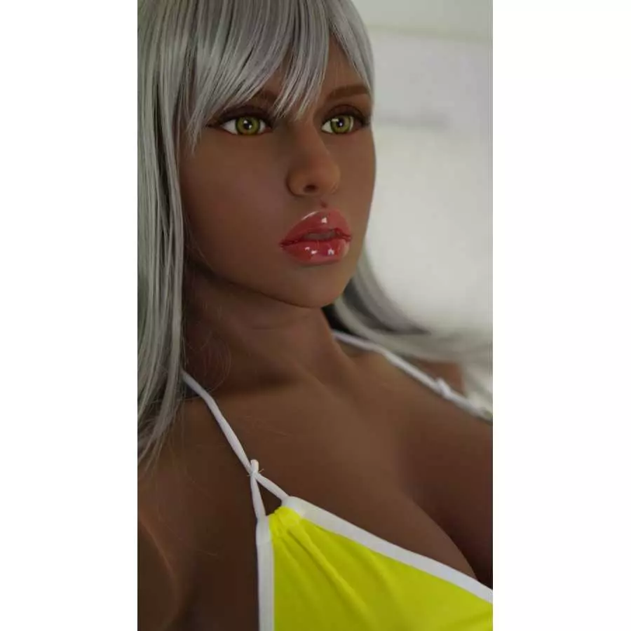 Sarah – 80cm Curvy Big Breasted Torso Piper