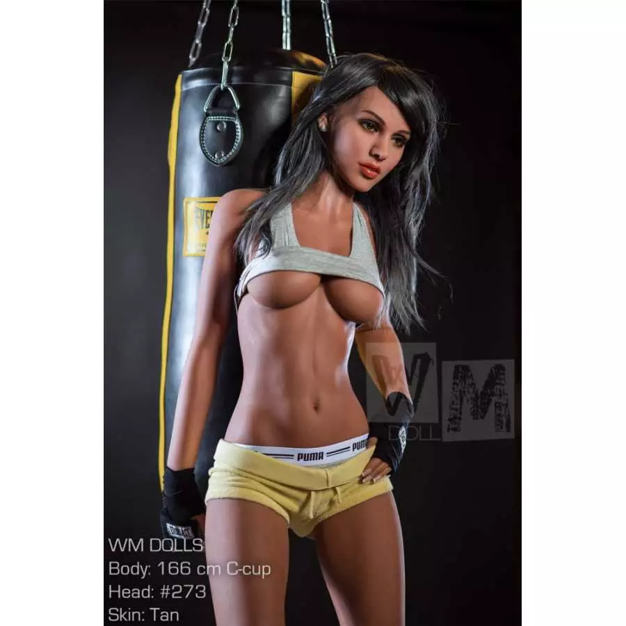 Danielle 166cm MMA Fighter (5ft4)