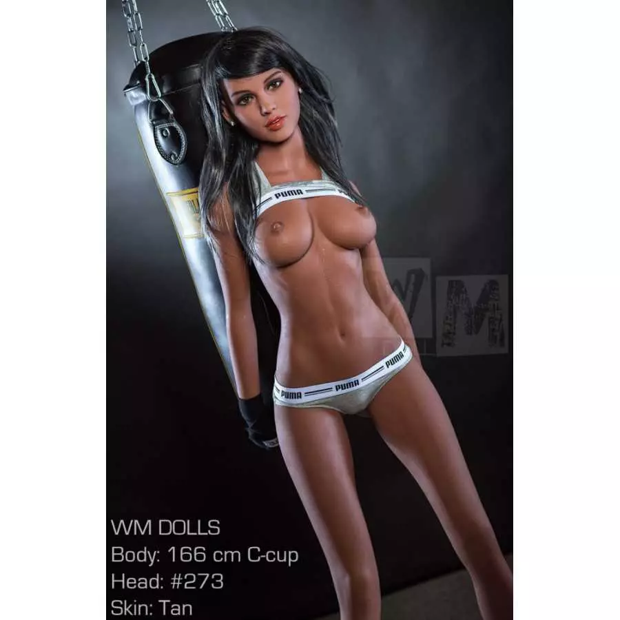 Danielle 166cm MMA Fighter (5ft4)