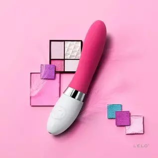 LELO LIV 2 Intimate Electric Massager Cerise, Women's Personal Massager with Thrilling Vibes and Medium Size to Fit Every Woman LELO LIV 2 Intimate Electric Massager Cerise, Women's Personal Massager with Thrilling Vibes and Medium Size to Fit Every Woman
