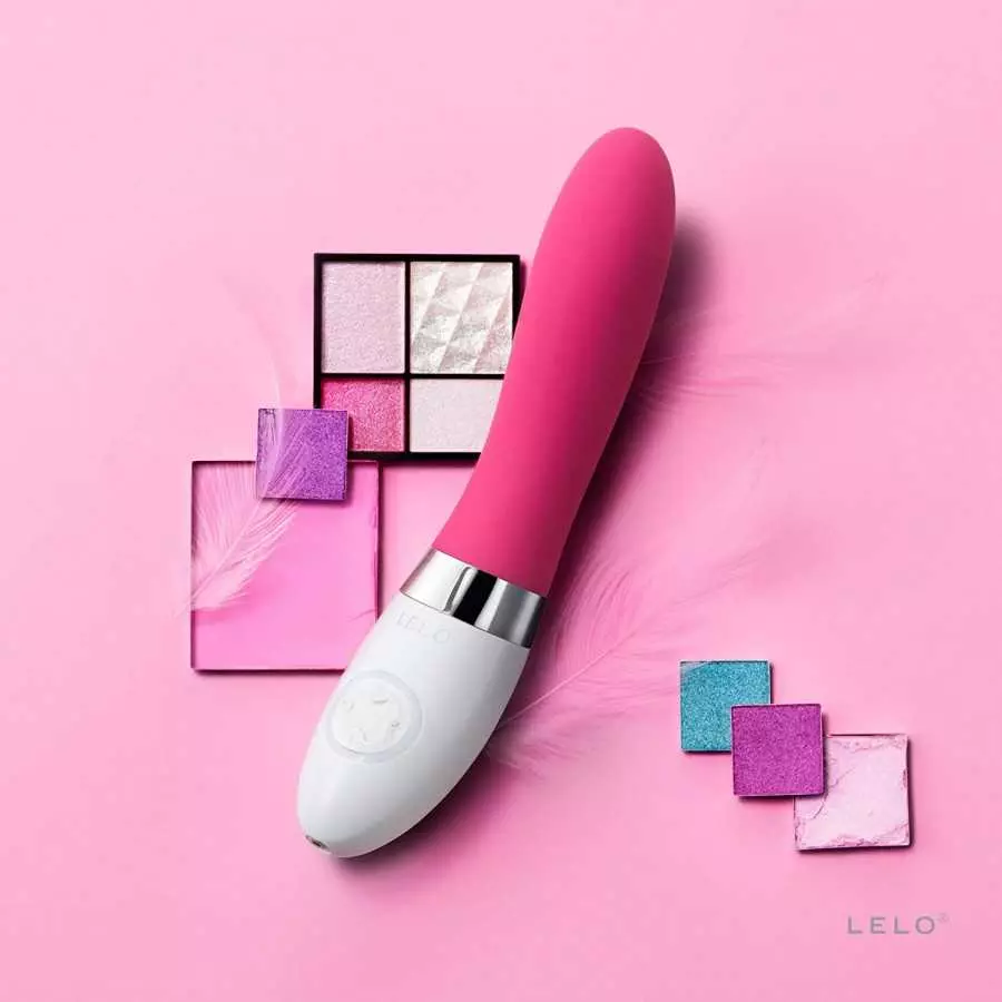 LELO LIV 2 Intimate Electric Massager Cerise, Women's Personal Massager with Thrilling Vibes and Medium Size to Fit Every Woman